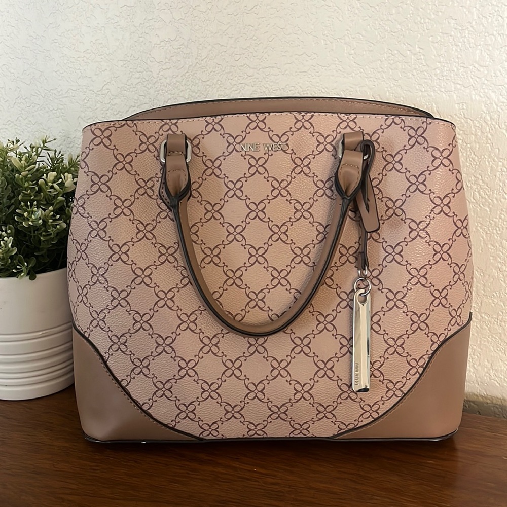Nine West Purse 👜